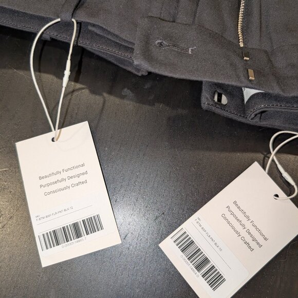 NWT Everlane Bi-Stretch Flare Pant in Black - Picture 2 of 5